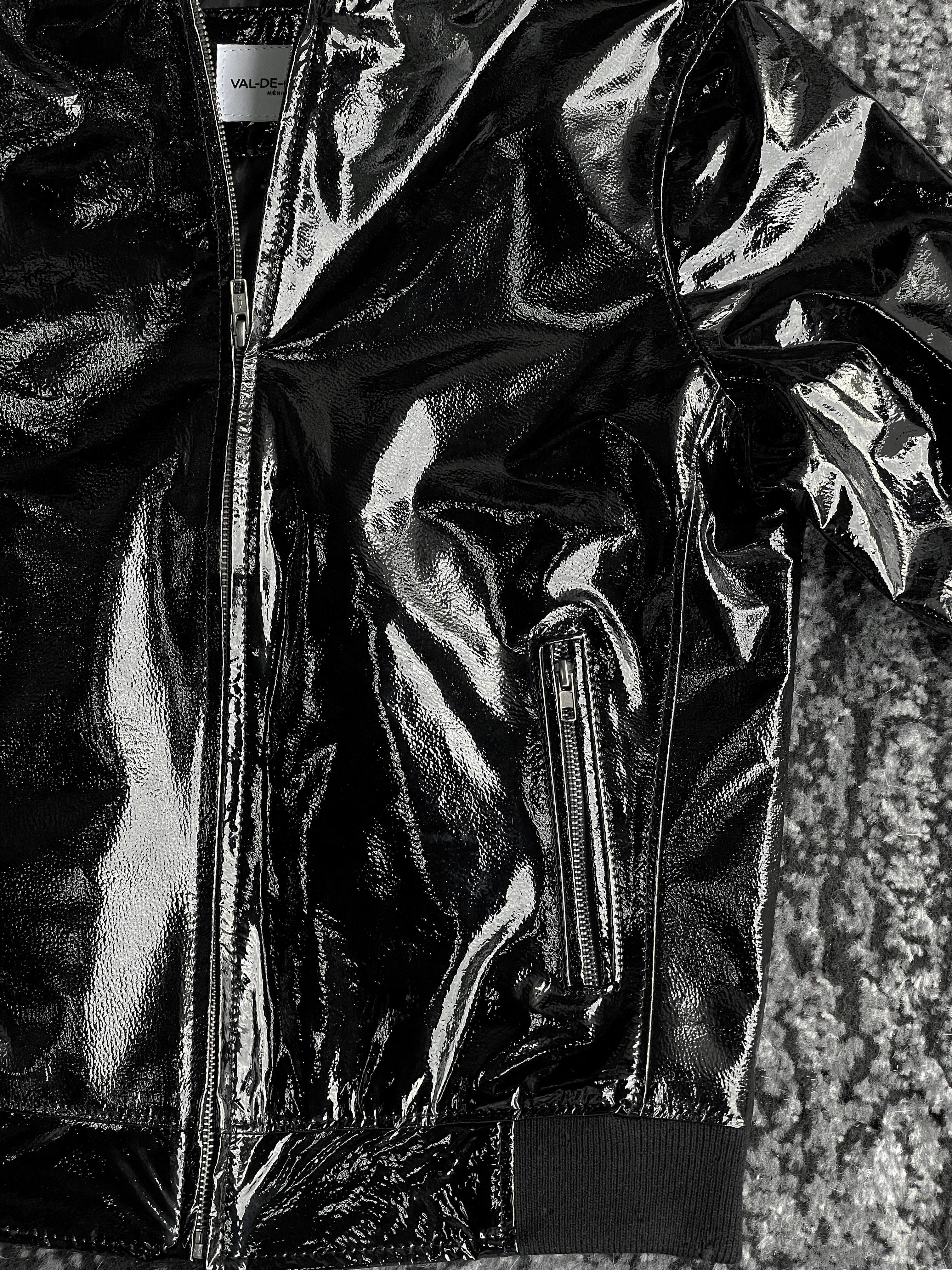 -bomber charol negro unisex- - Image 4